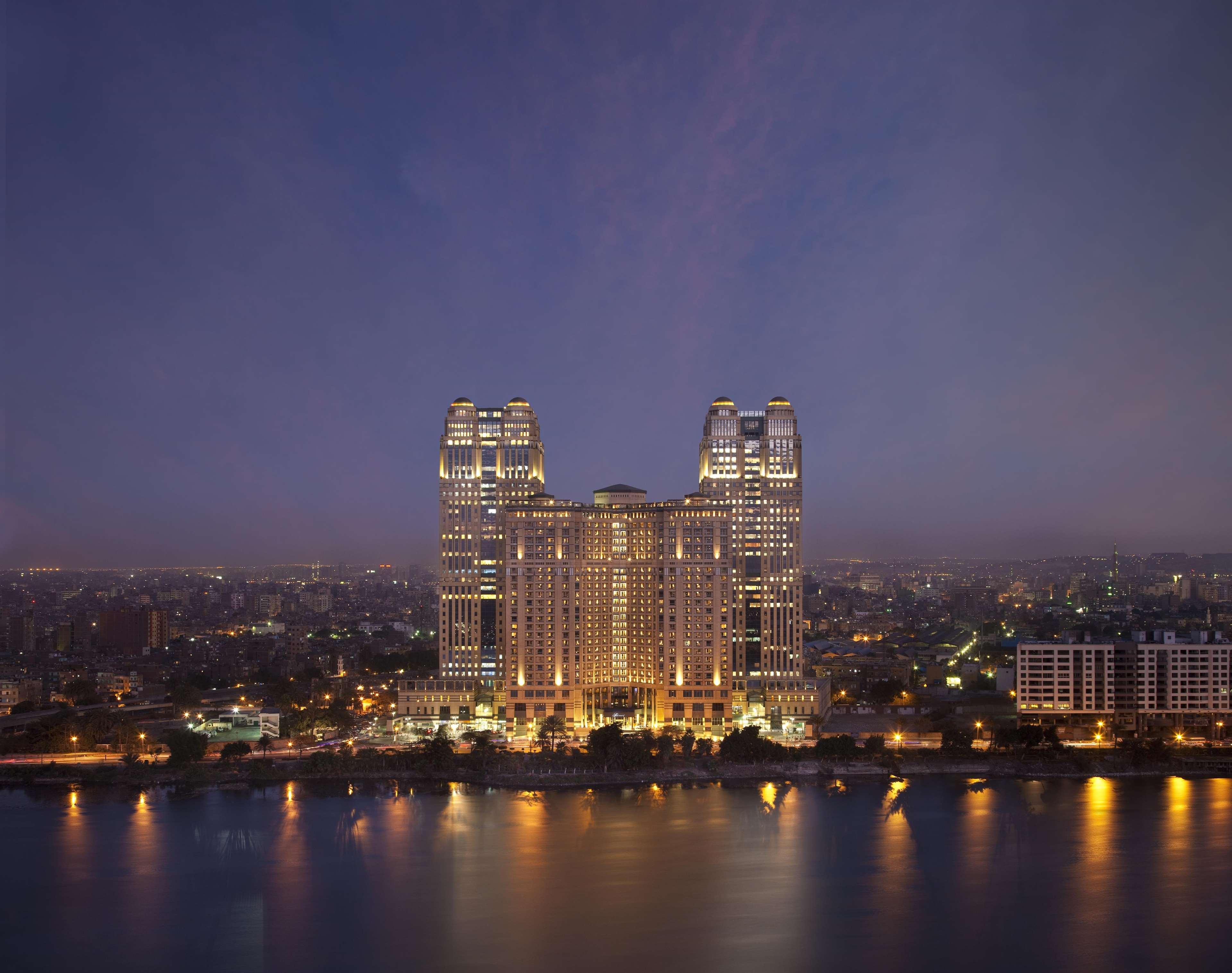 Fairmont Nile Отель